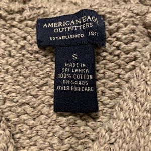 American eagle sweater